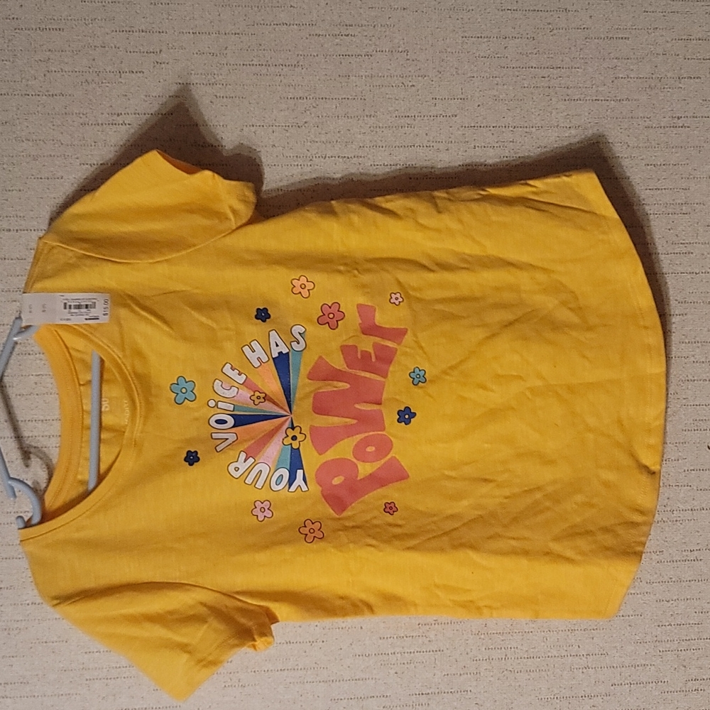 SO GIRLS FAVORITE GRAPHIC TEE: YOUR VOICE HAS POWER: YELLOW: NWT: SZ S (7)